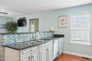 110 Palm Breeze Dr, Carolina Beach, NC 28428 - Photo 34