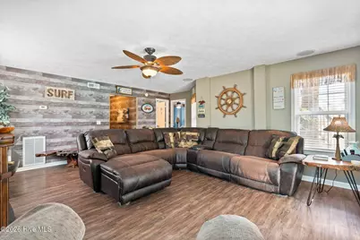 110 Palm Breeze Drive, Carolina Beach, NC 28428 - Photo 16