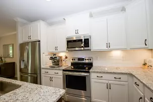 595 E L Ives Dr, Aberdeen, NC 28315 - Photo 14