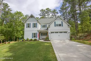 595 E L Ives Dr, Aberdeen, NC 28315 - Photo 1