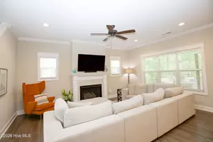 595 E L Ives Dr, Aberdeen, NC 28315 - Photo 8