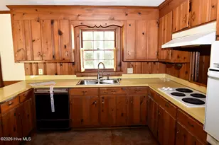 111 Fairlane Rd, Greenville, NC 27834 - Photo 8