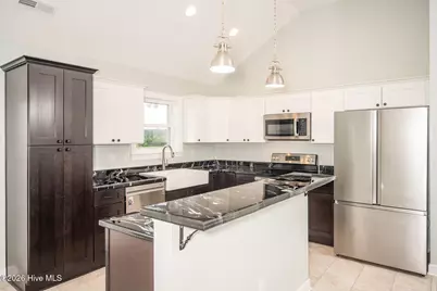112 Sassafras Lane, Shiloh, NC 27974 - Photo 6