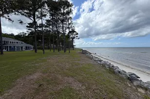 492 Sandy Point Dr, Beaufort, NC 28516 - Photo 10