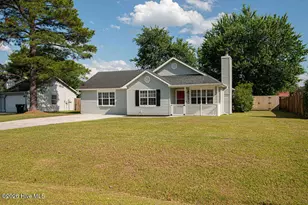 172 Glenwood Dr, Hubert, NC 28539 - Photo 2