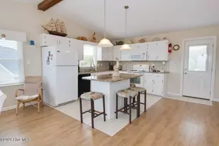 6820 Ocean Dr, Emerald Isle, NC 28594 - Photo 20