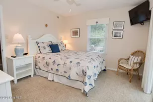 6820 Ocean Dr, Emerald Isle, NC 28594 - Photo 26