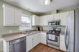 3824 St Augustine Dr, Greenville, NC 27834 - Photo 2