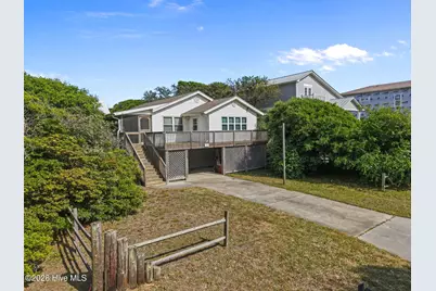 212 SE 78th Street, Oak Island, NC 28465 - Photo 2