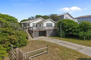 212 SE 78th St, Oak Island, NC 28465 - Photo 2
