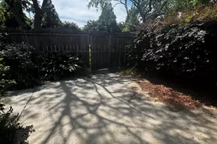 2015 Quail Ridge Rd, Greenville, NC 27858 - Photo 2