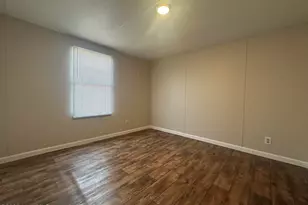 119 N King St, Hubert, NC 28539 - Photo 12