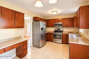 216 Burning Tree Ln, Jacksonville, NC 28546 - Photo 8