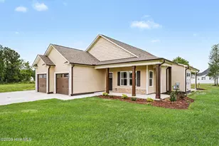 105 Burnello Ct, Princeton, NC 27569 - Photo 2