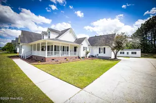 35 Cypress Trail Ln, Clinton, NC 28328 - Photo 4