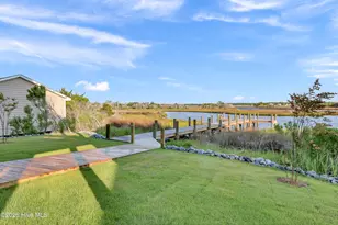 705 S Topsail Dr, Surf City, NC 28445 - Photo 4