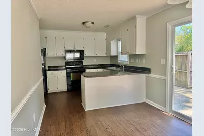 1225 Cross Creek Circle #G7, Greenville, NC 27834 - Photo 6