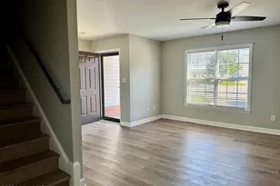 2502 Bluff View Ct, Greenville, NC 27834 - Photo 8