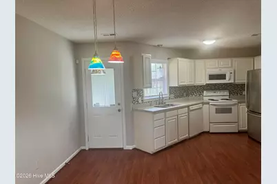 2502 Bluff View Court #B, Greenville, NC 27834 - Photo 8