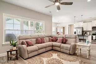 132 Lacarol St, Rose Hill, NC 28458 - Photo 6