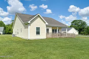 132 Lacarol St, Rose Hill, NC 28458 - Photo 22