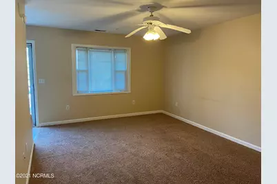 803 Courtyard W, Newport, NC 28570 - Photo 4
