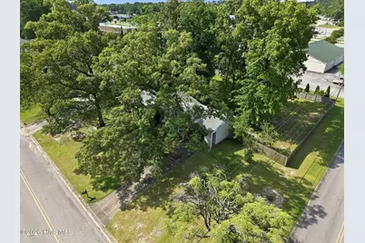 100 E Sherwood Drive, Havelock, NC 28532 - Photo 10