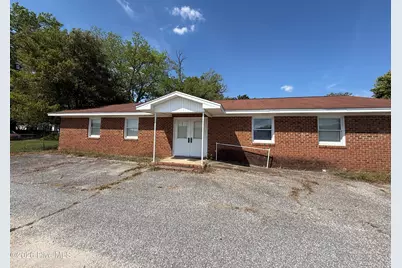 212 S Gillespie Street, Elizabethtown, NC 28337 - Photo 1