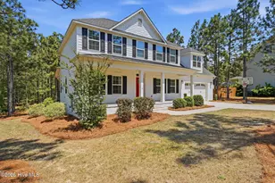 834 Winston Pnes Dr, Aberdeen, NC 28315 - Photo 2