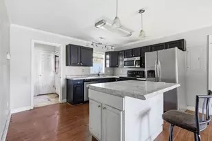 203 Richlands Ave, Jacksonville, NC 28540 - Photo 4