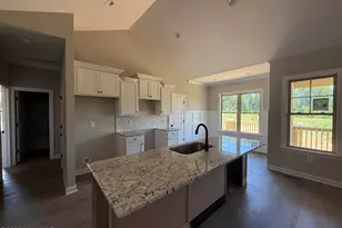 193 Royal Ave, Selma, NC 27576 - Photo 4
