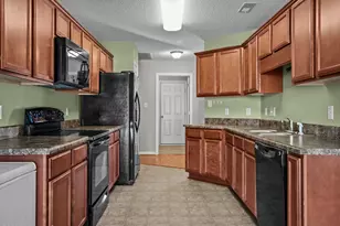 101 Berwick Ct, Jacksonville, NC 28546 - Photo 4