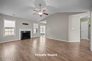 101 Berwick Ct, Jacksonville, NC 28546 - Photo 2
