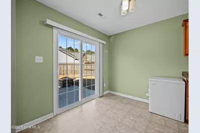 101 Berwick Court, Jacksonville, NC 28546 - Photo 8