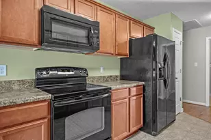 101 Berwick Ct, Jacksonville, NC 28546 - Photo 6