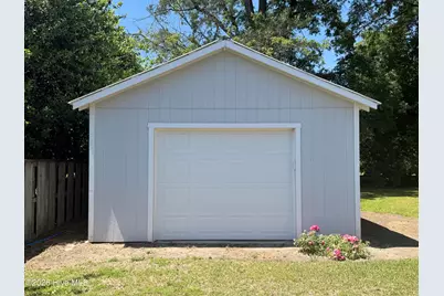209 N Pollock Street, Selma, NC 27576 - Photo 4