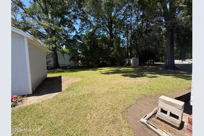209 N Pollock Street, Selma, NC 27576 - Photo 2