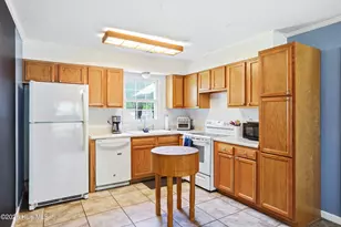 3622 Sutton Dr, Wilmington, NC 28409 - Photo 10