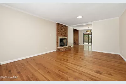 390 E Indiana Avenue, Southern Pines, NC 28387 - Photo 8