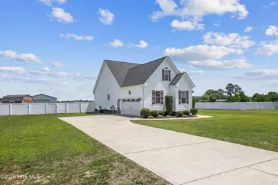202 Mary Frances Way, Pikeville, NC 27863 - Photo 2