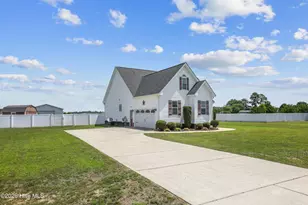 202 Mary Frances Way, Pikeville, NC 27863 - Photo 2