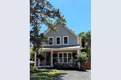 360 W Maine Avenue, Southern Pines, NC 28387 - Photo 2