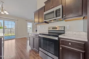 320 Aquamarine Cir, Jacksonville, NC 28546 - Photo 10