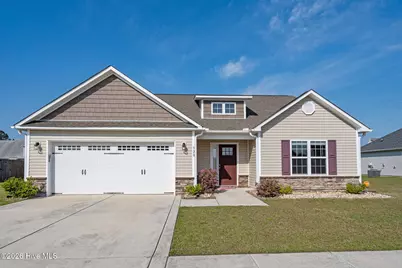 320 Aquamarine Circle, Jacksonville, NC 28546 - Photo 1
