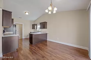 320 Aquamarine Cir, Jacksonville, NC 28546 - Photo 6