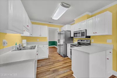 3601 Amber Drive, Wilmington, NC 28409 - Photo 8