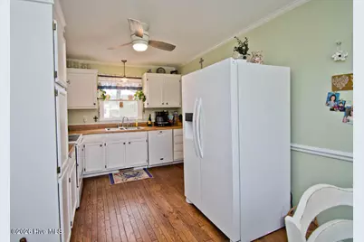 915 Sunset Boulevard, Newport, NC 28570 - Photo 20