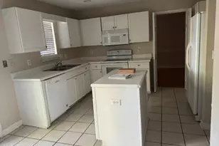 1405 Yardley Ln, Wilmington, NC 28412 - Photo 4