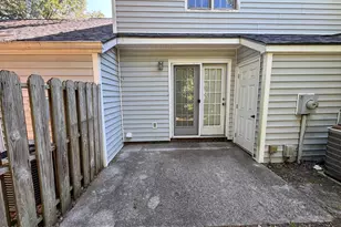 3200 Crystal Oaks Ln, Morehead City, NC 28557 - Photo 2