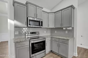 805 Washington Sq, Richlands, NC 28574 - Photo 10